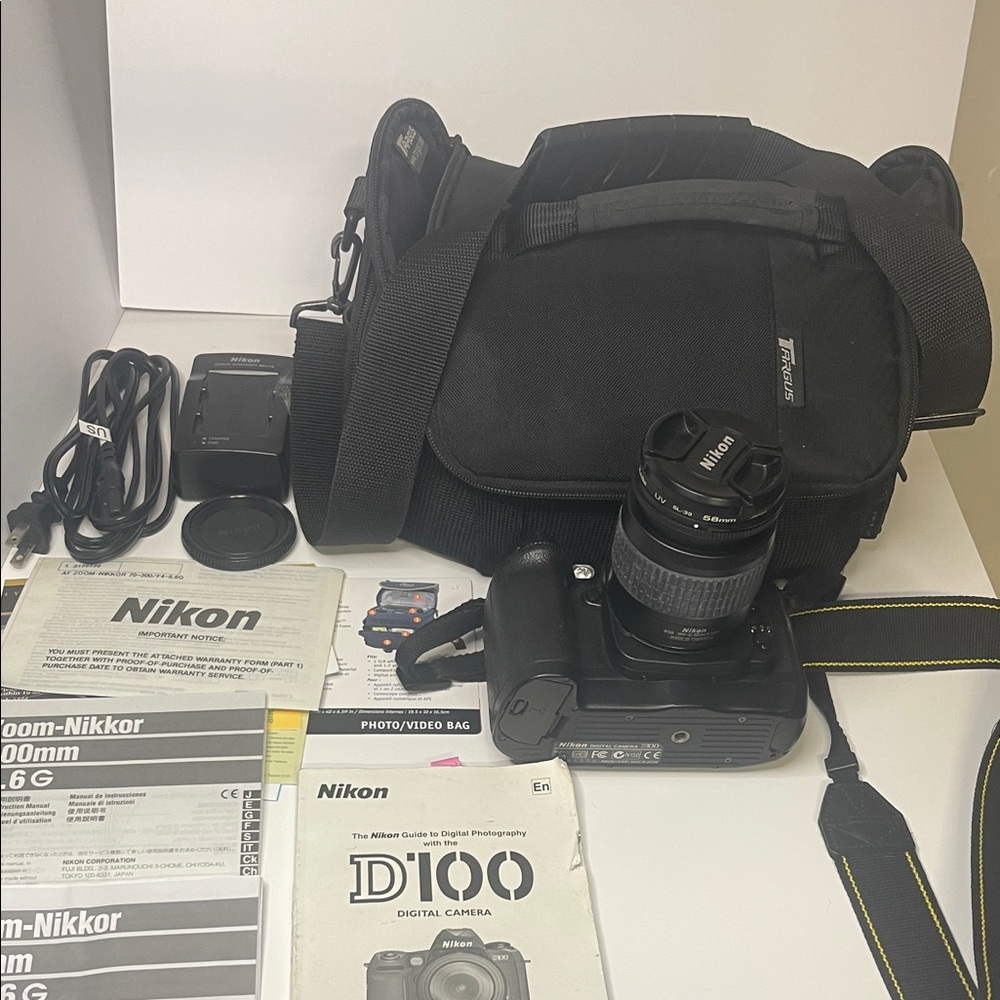 Nikon‎ D100 Digital Camera with Black Accessories Kit